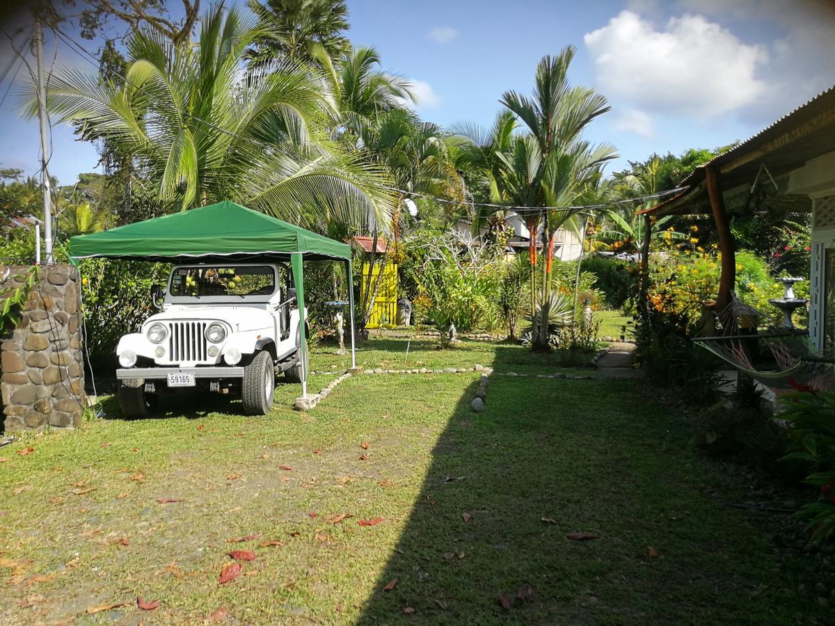 Secret Garden Hotel Cahuita Exterior photo